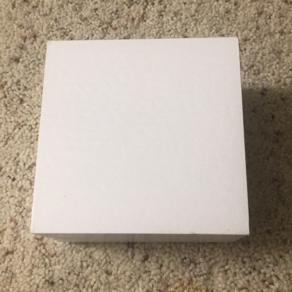 Guess Watch Box - Picture 3 of 3